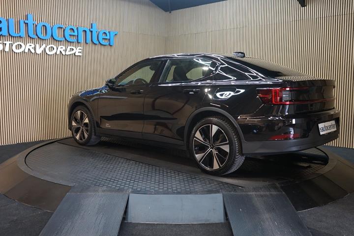 Sort Polestar 2 fra 2024
