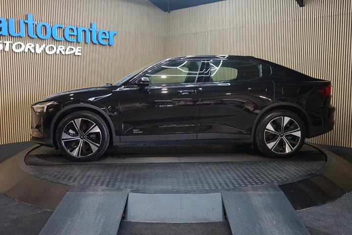 Sort Polestar 2 fra 2024