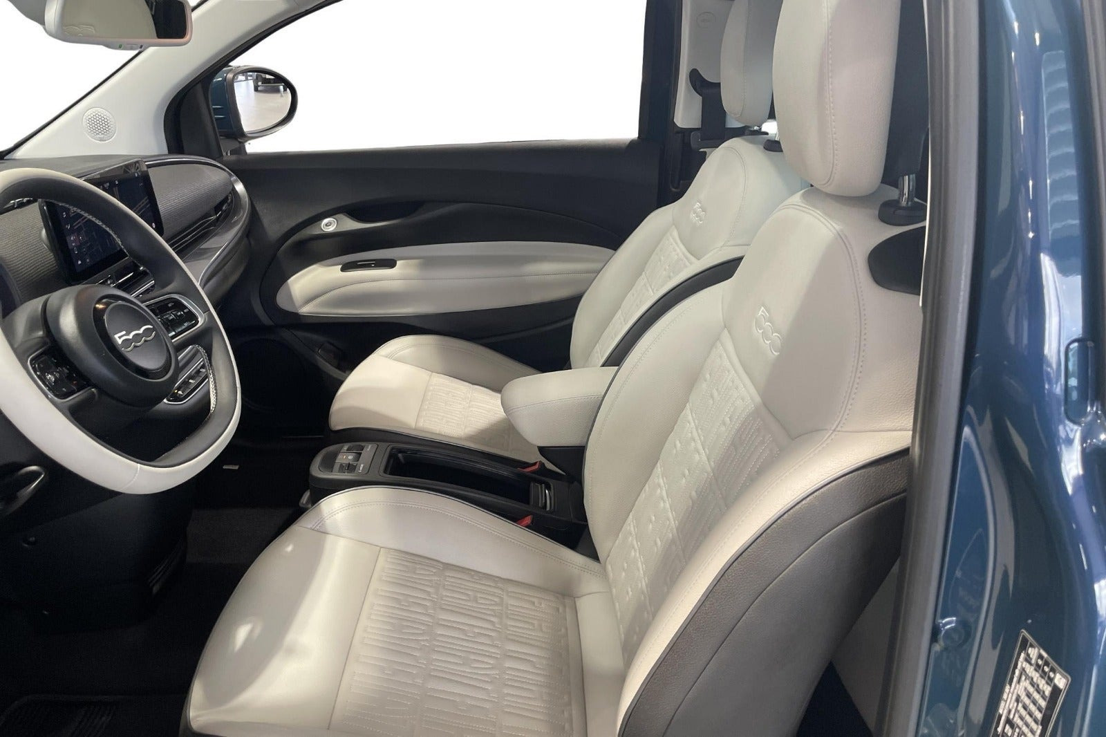 Grøn Fiat 500e fra 2024