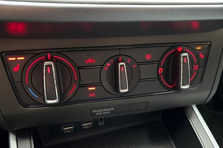 Grå Seat Arona fra 2018