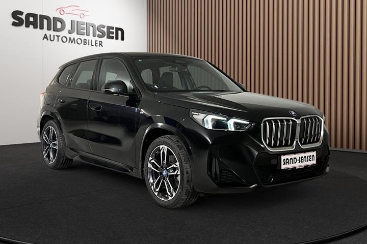 Sort BMW iX1 fra 2023