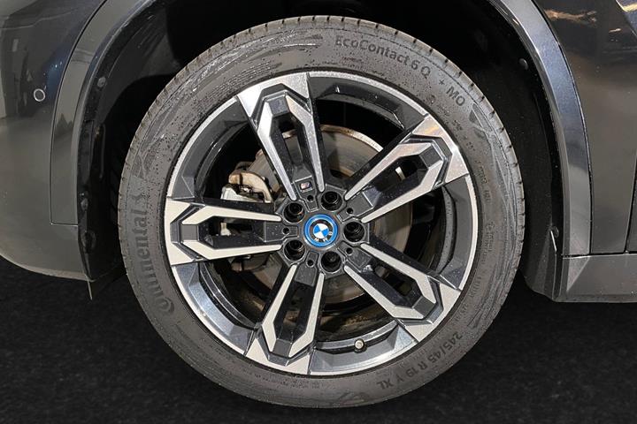 Sort BMW iX1 fra 2023