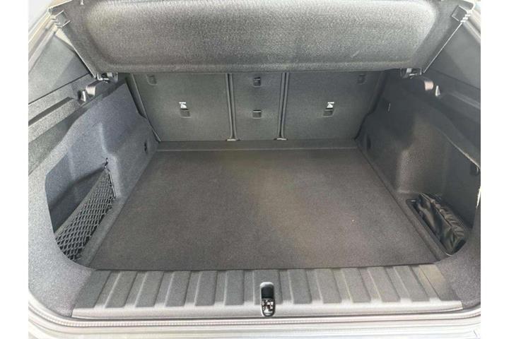Grå BMW iX2 fra 2026
