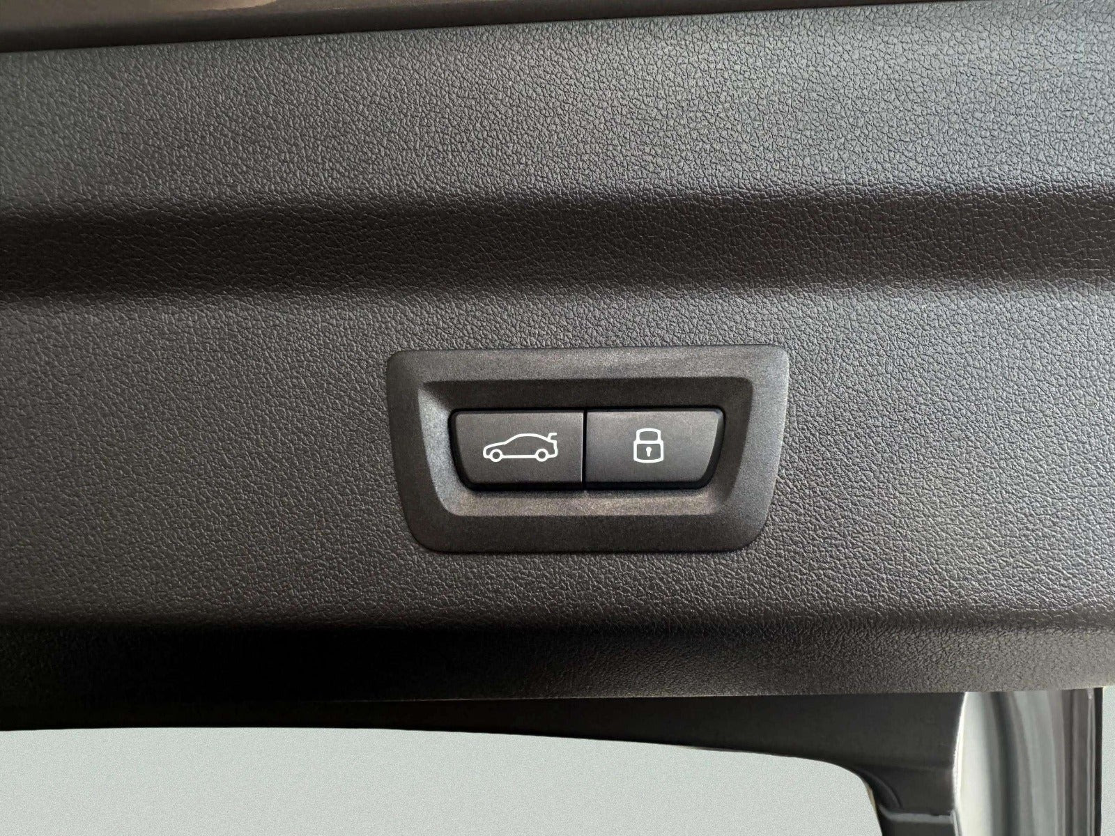 Grå BMW iX2 fra 2026
