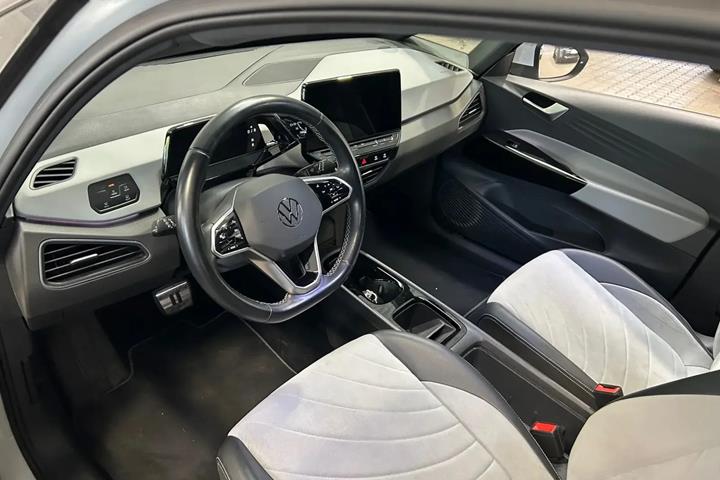 Hvid VW ID.3 fra 2023