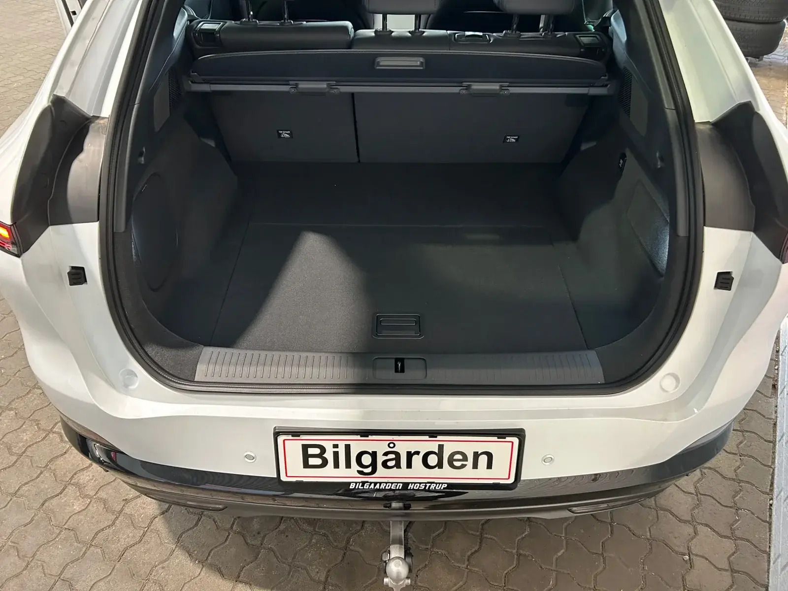 Hvid Xpeng G6 fra 2026