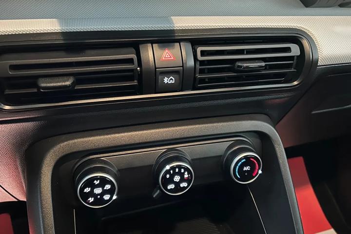 Sort Citroën e-C3 Aircross fra 2025