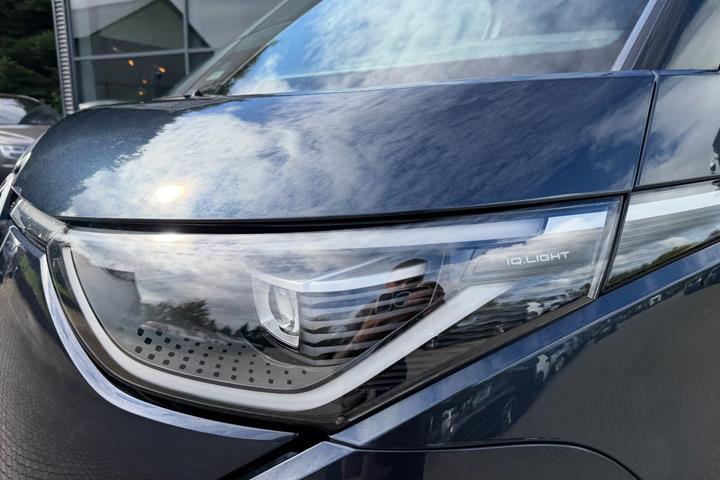 Blå VW ID.Buzz fra 2025