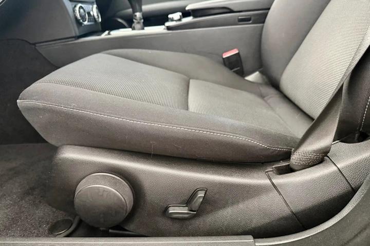 Sort Mercedes C180 fra 2013