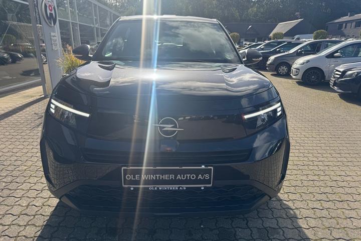 Sort Opel Frontera fra 2025