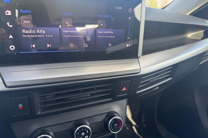 Sort Opel Frontera fra 2025