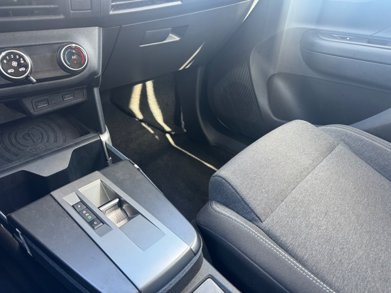 Sort Opel Frontera fra 2025