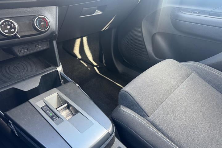 Sort Opel Frontera fra 2025