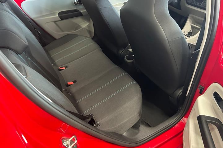 Rød Seat Mii fra 2016