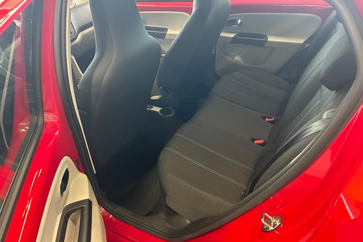 Rød Seat Mii fra 2016