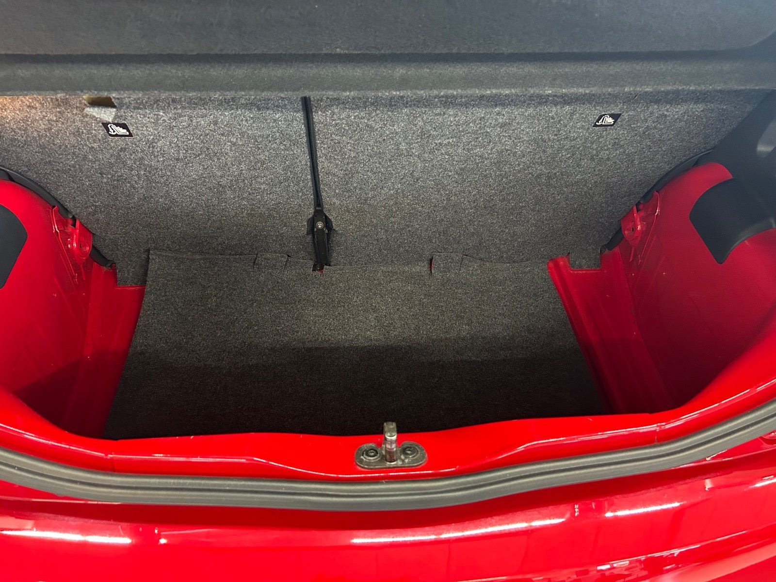 Rød Seat Mii fra 2016
