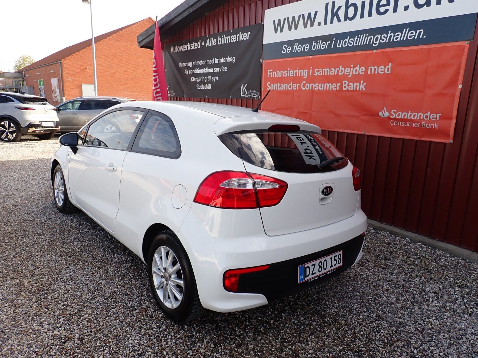 Hvid Kia Rio fra 2015