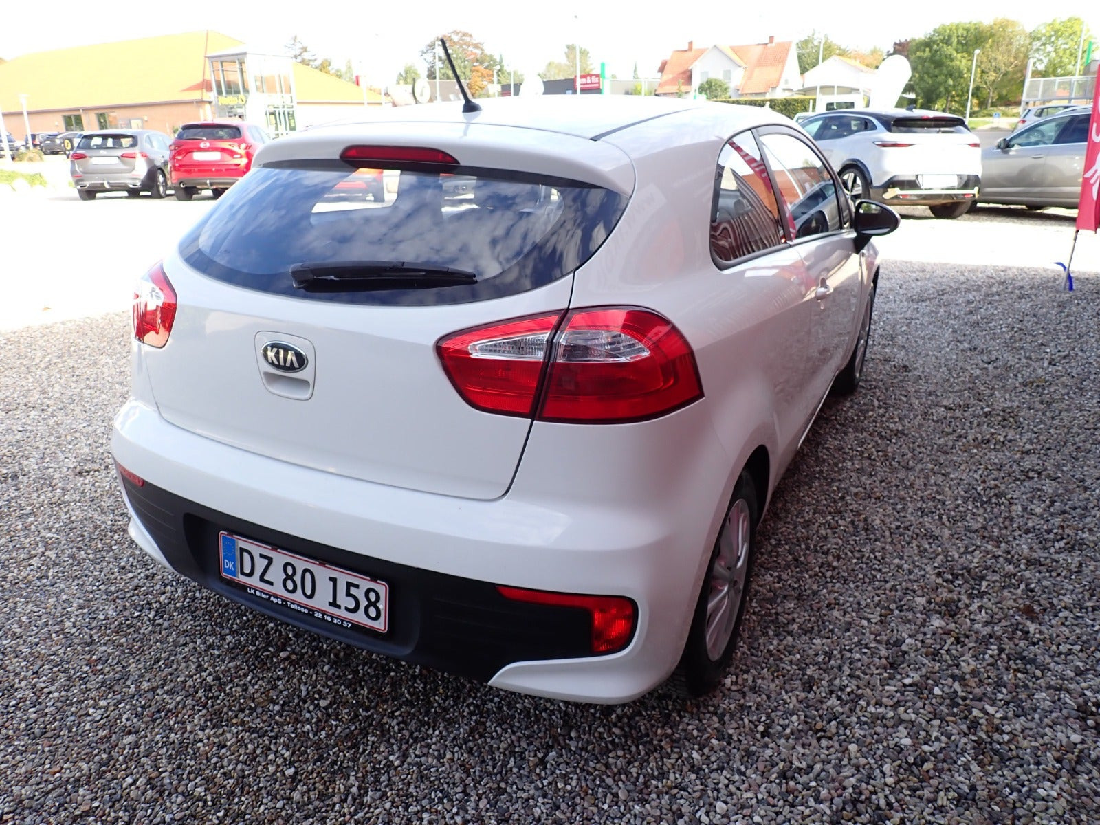 Hvid Kia Rio fra 2015