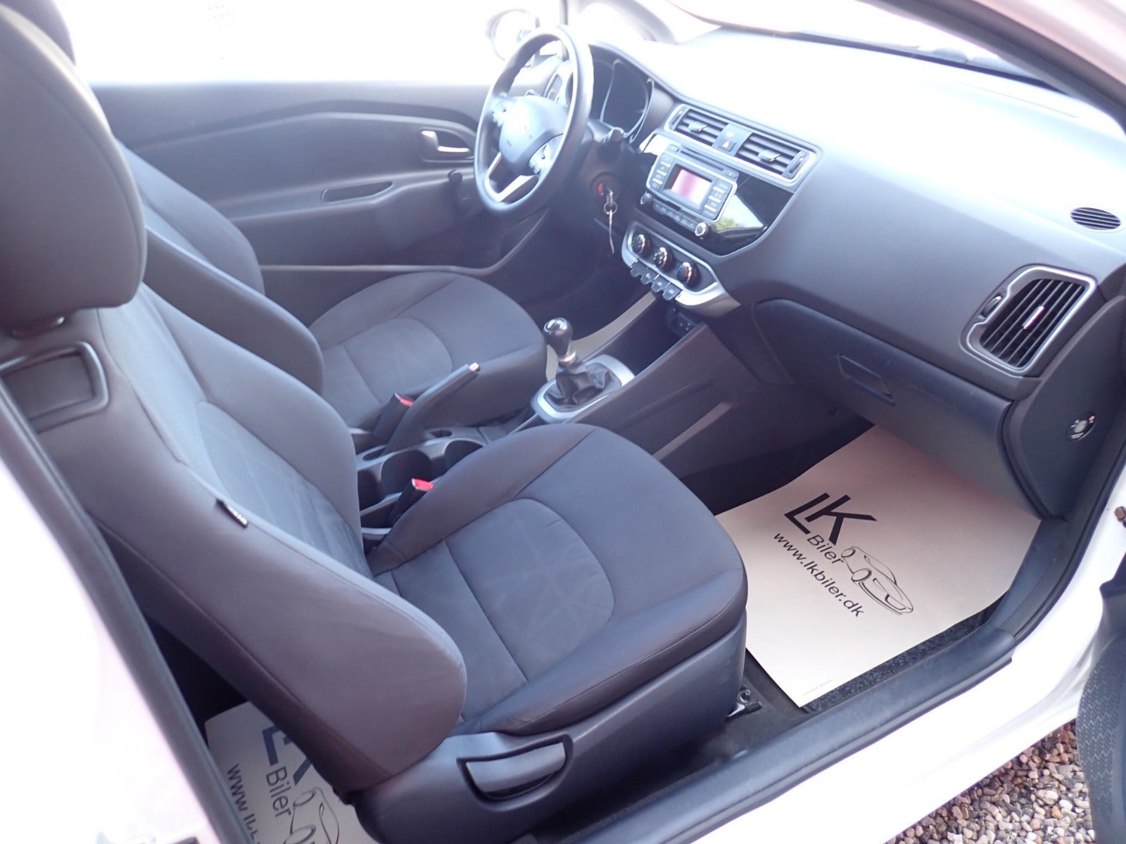 Hvid Kia Rio fra 2015