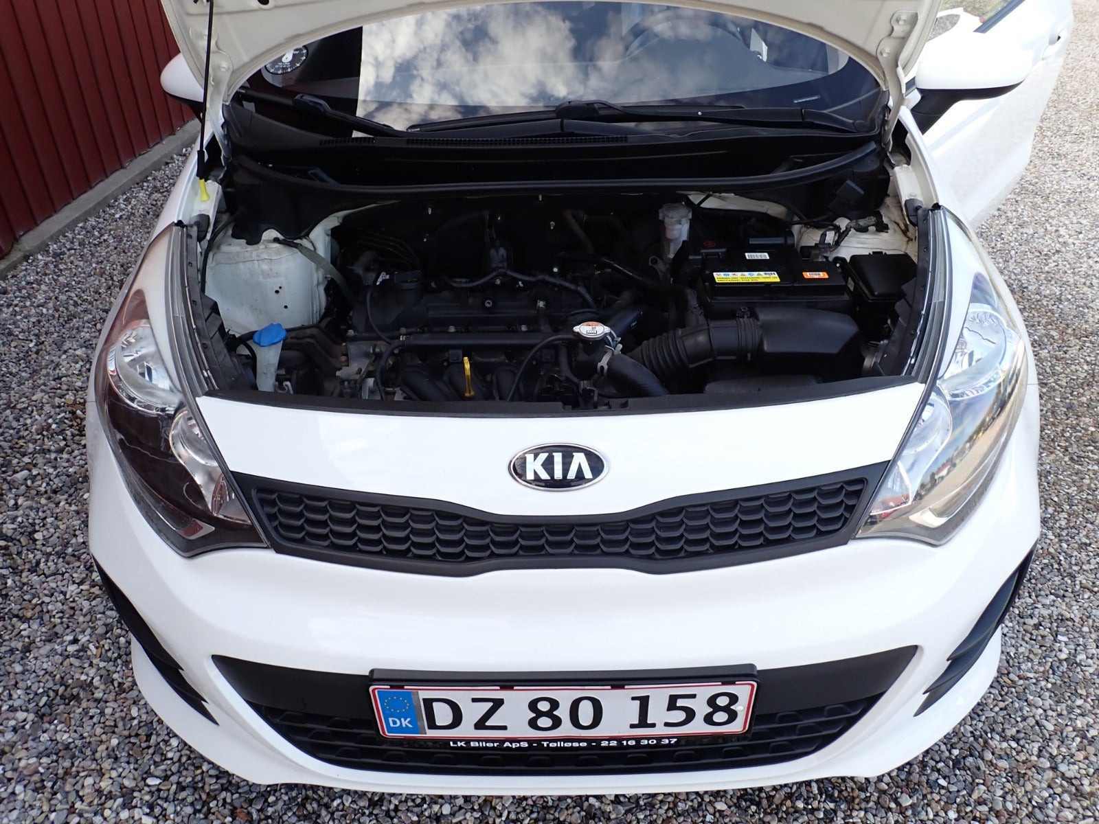 Hvid Kia Rio fra 2015