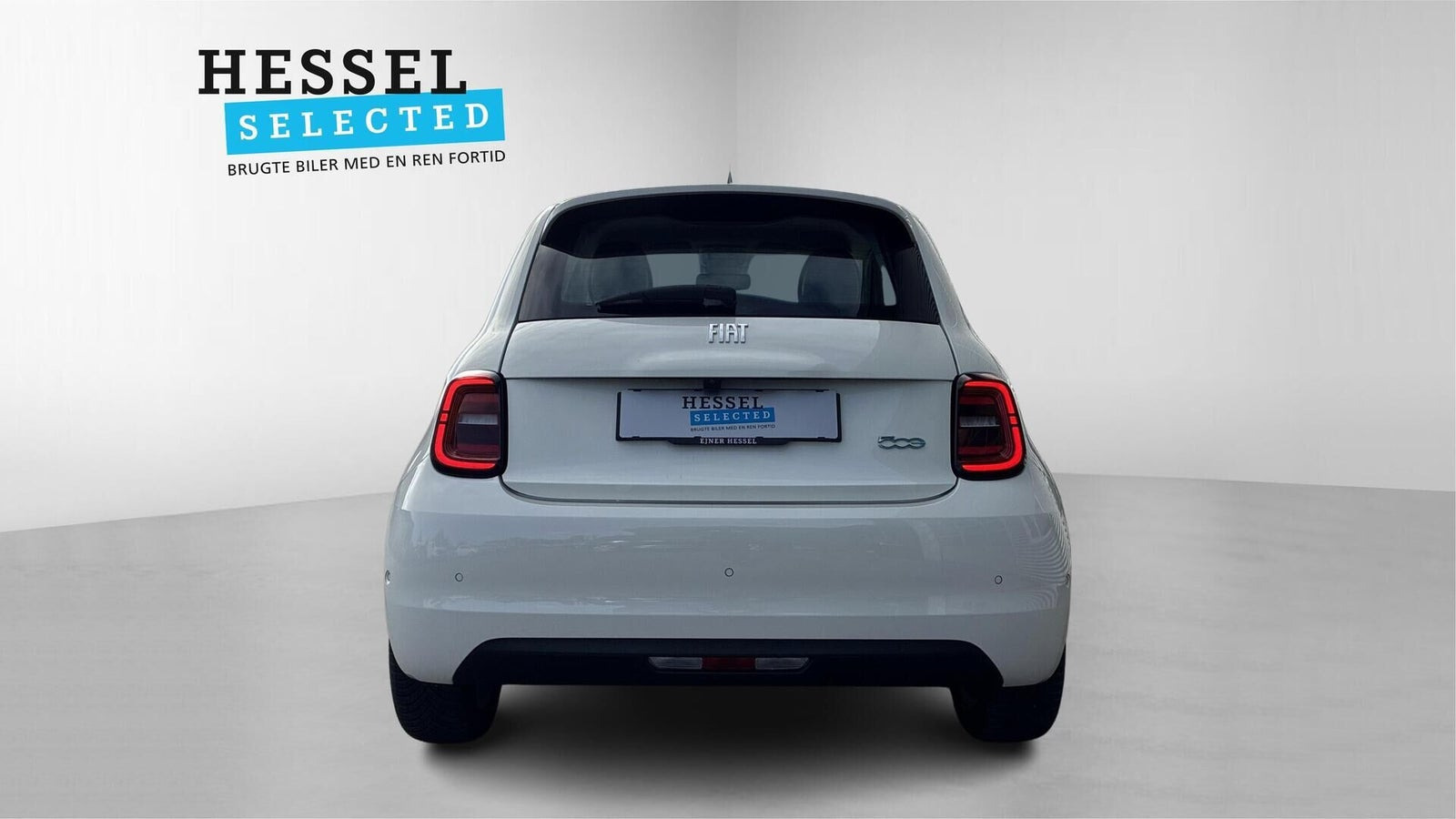 Hvid Fiat 500e fra 2024
