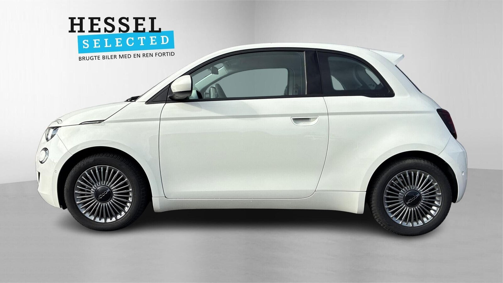Hvid Fiat 500e fra 2024
