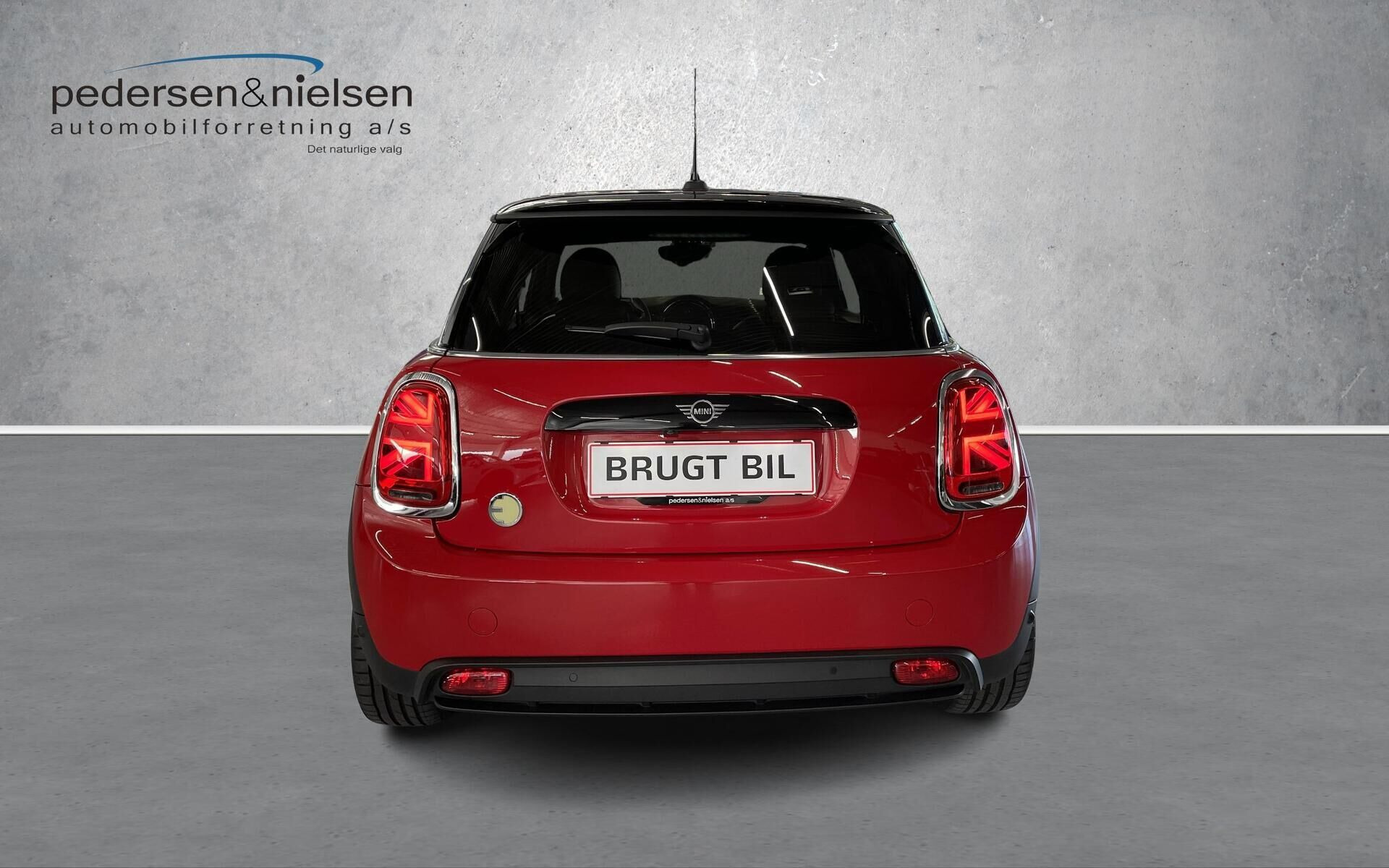 Rød Mini Cooper fra 2021