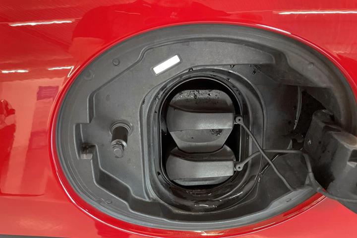 Rød Mini Cooper fra 2021