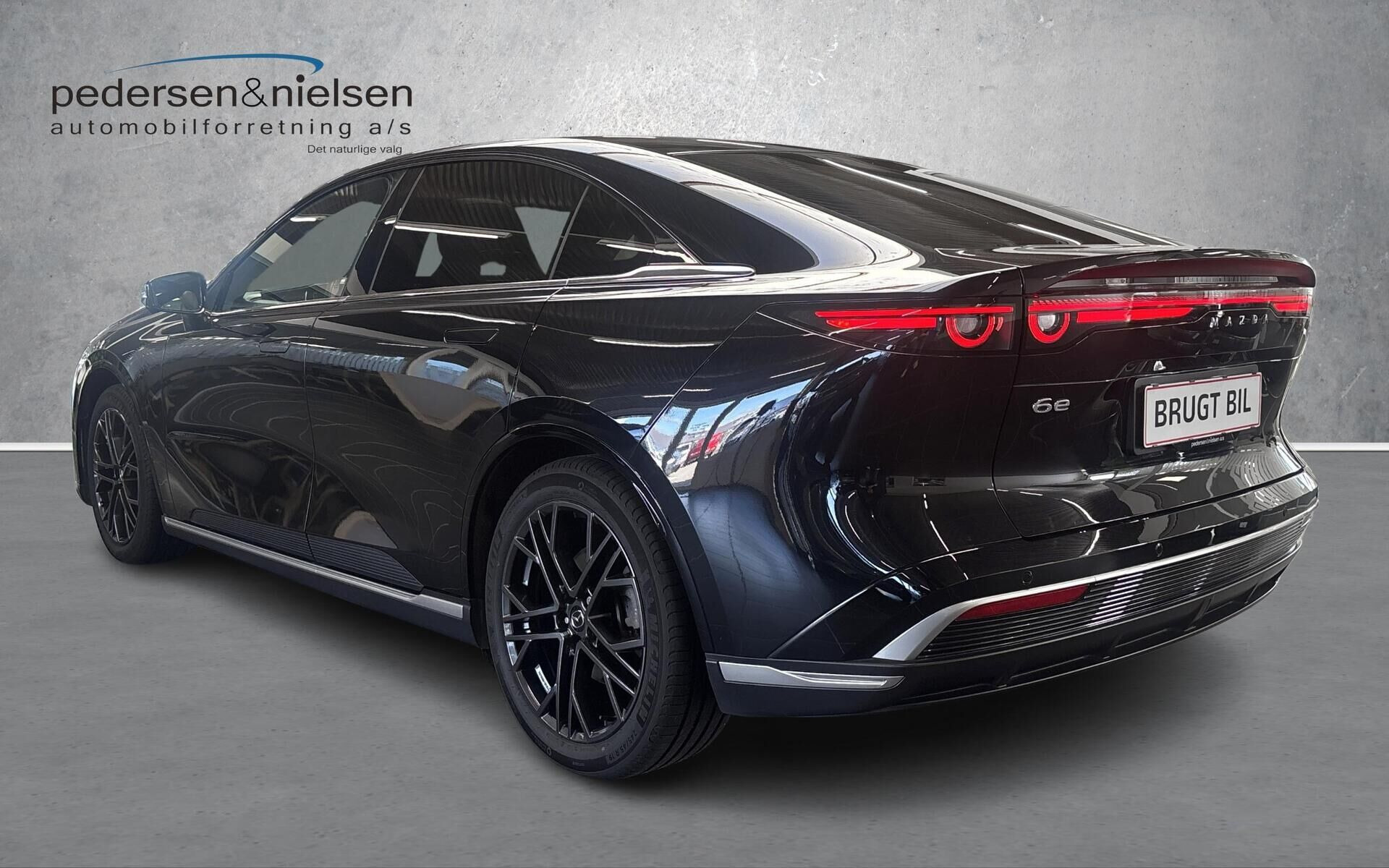 Sort Mazda 6e fra 2025