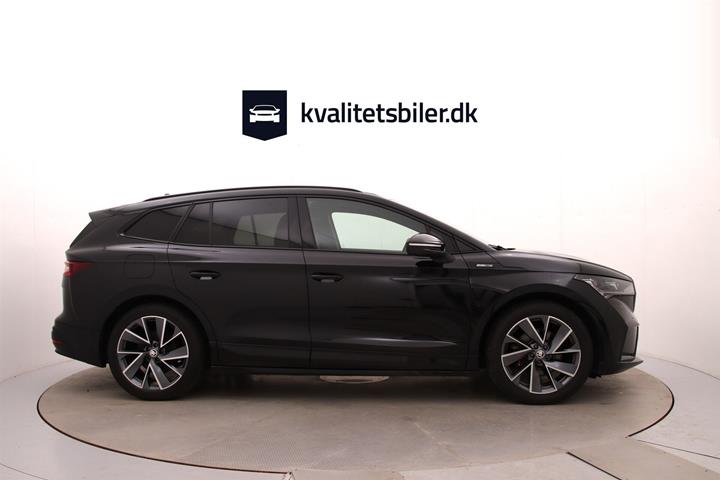 Sort Skoda Enyaq fra 2023