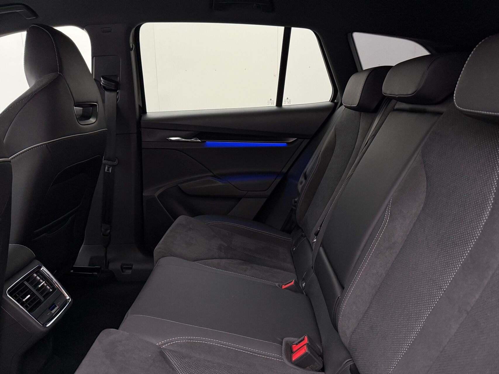Sort Skoda Enyaq fra 2023