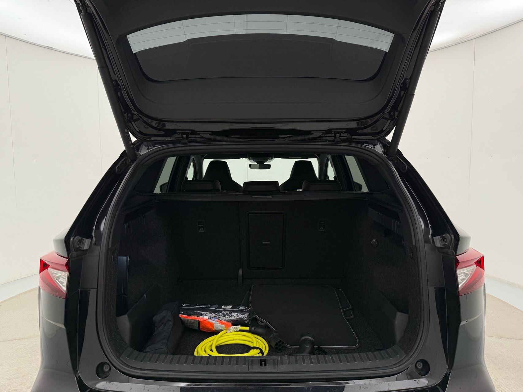 Sort Skoda Enyaq fra 2023