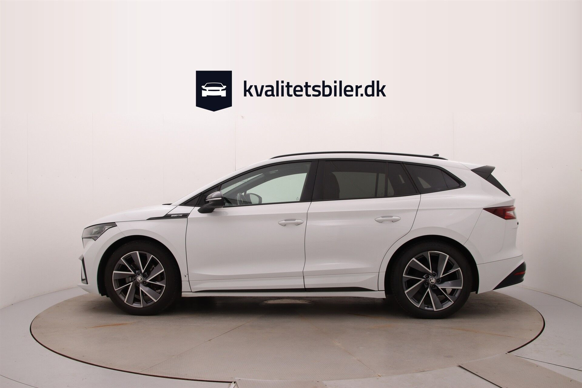 Hvid Skoda Enyaq fra 2021