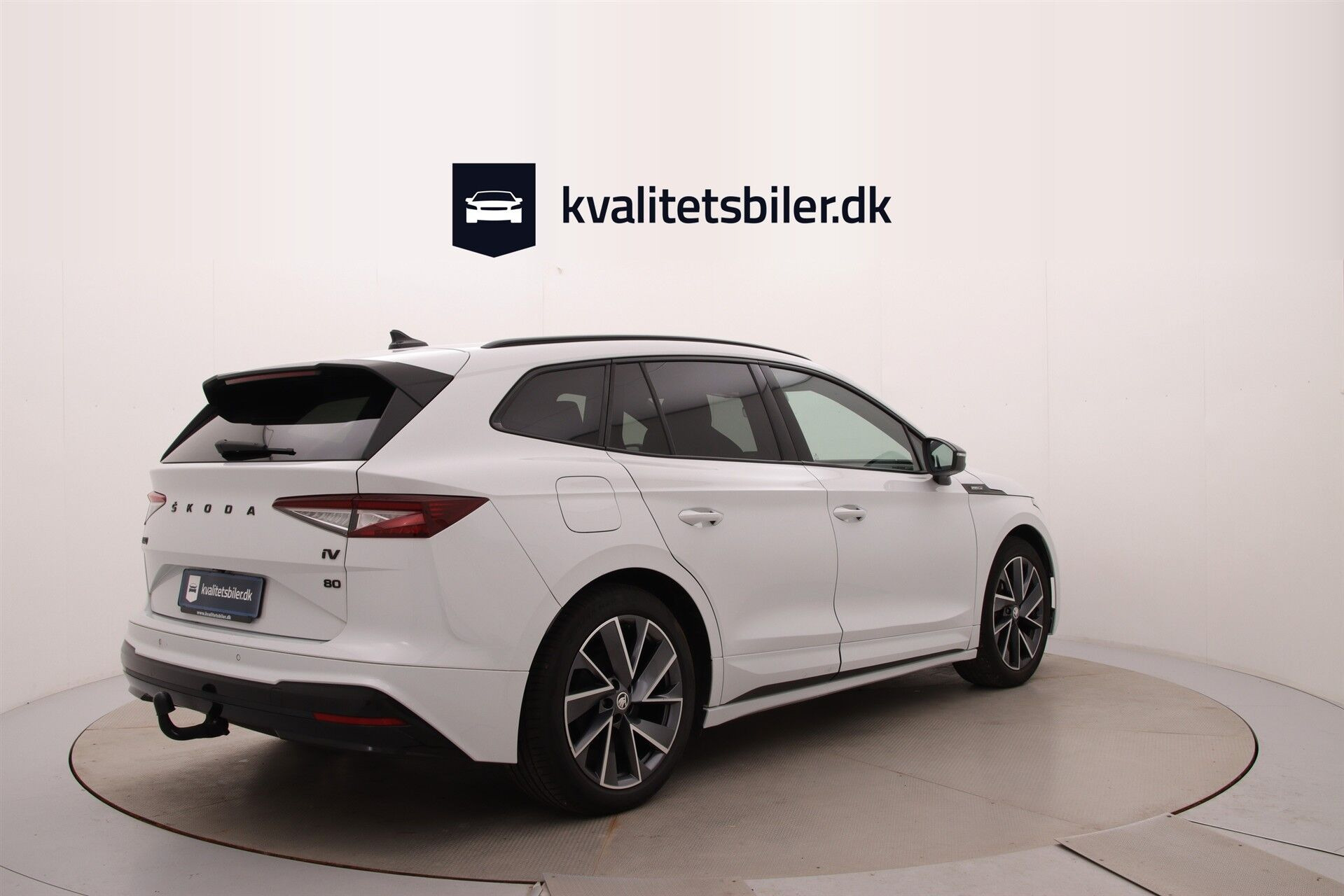 Hvid Skoda Enyaq fra 2021