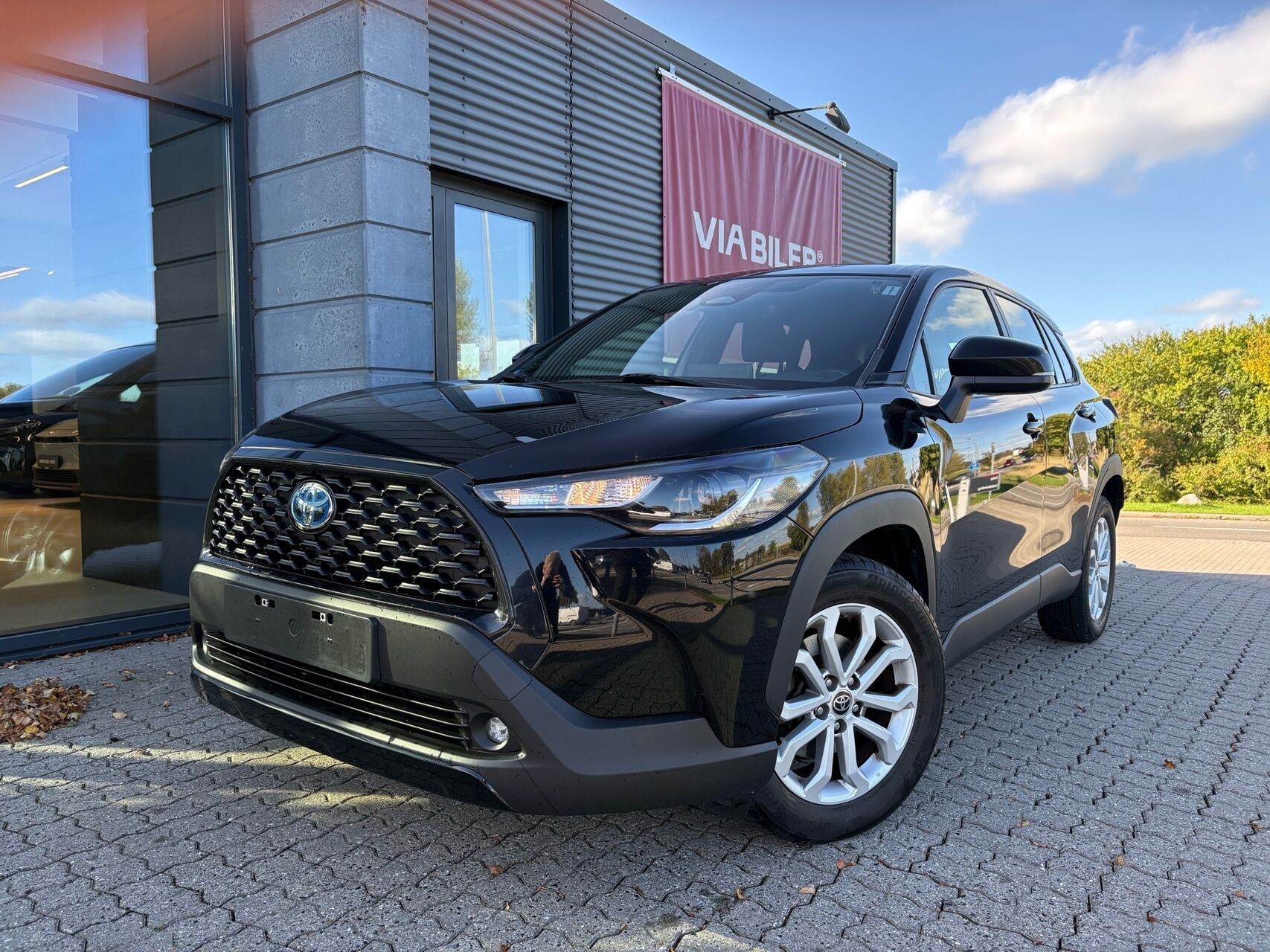 Toyota Corolla Cross 2,0 Hybrid Active E-CVT 197HK 5d Aut.