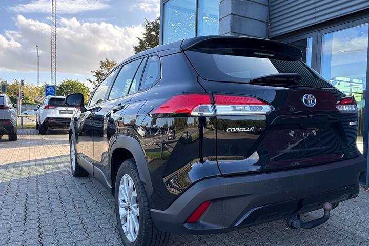 Sort Toyota Corolla Cross fra 2022