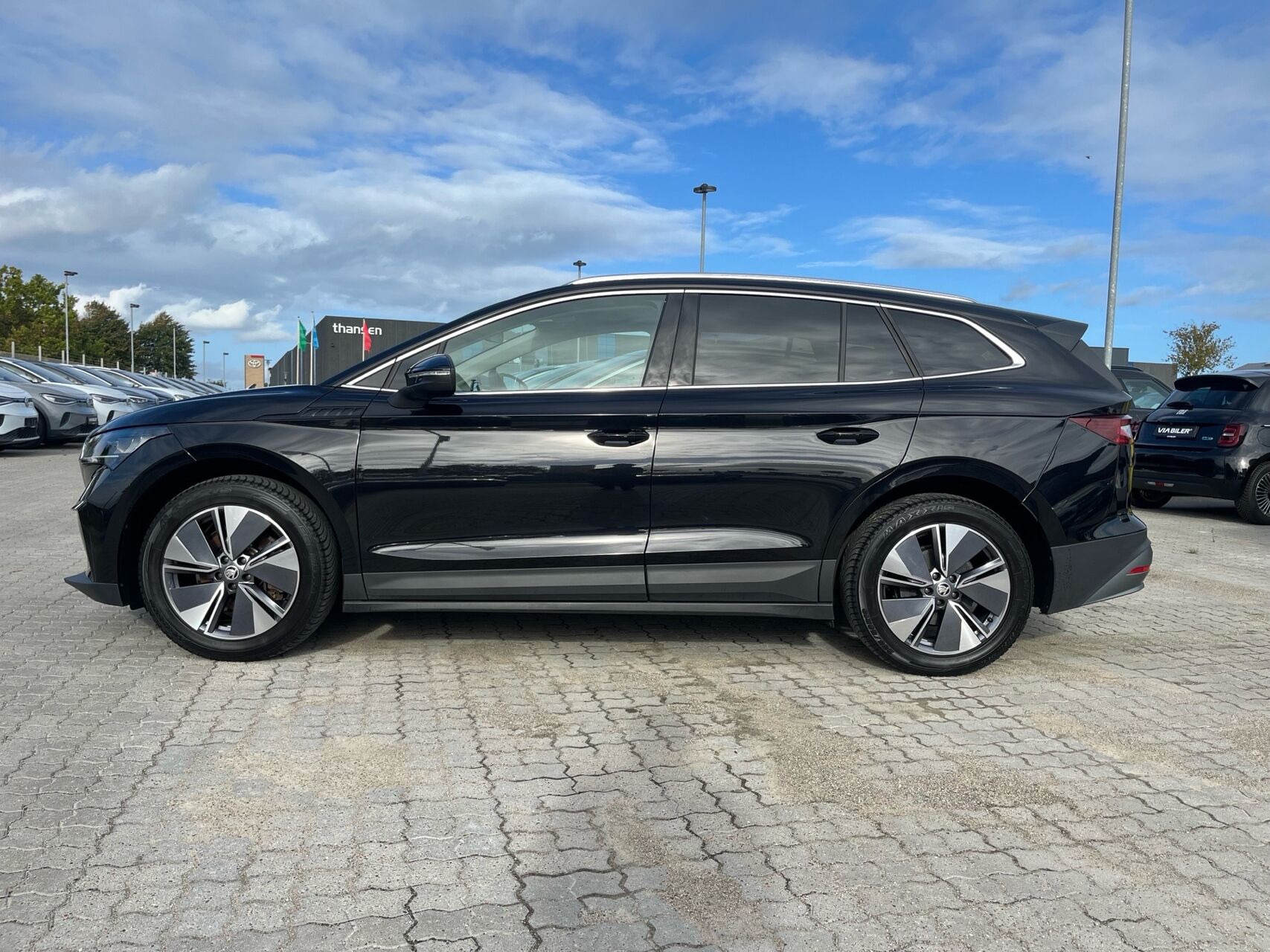 Sort Skoda Enyaq fra 2025