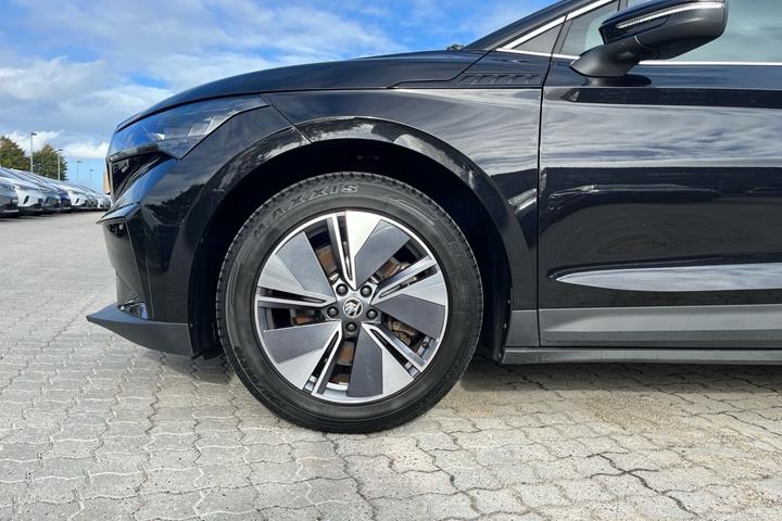 Sort Skoda Enyaq fra 2025