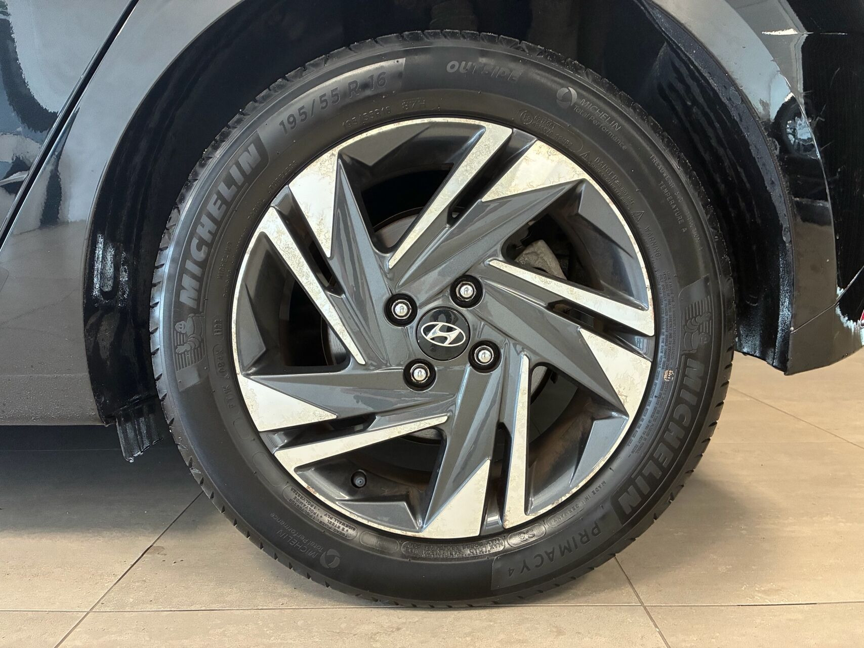 Sort Hyundai i20 fra 2022