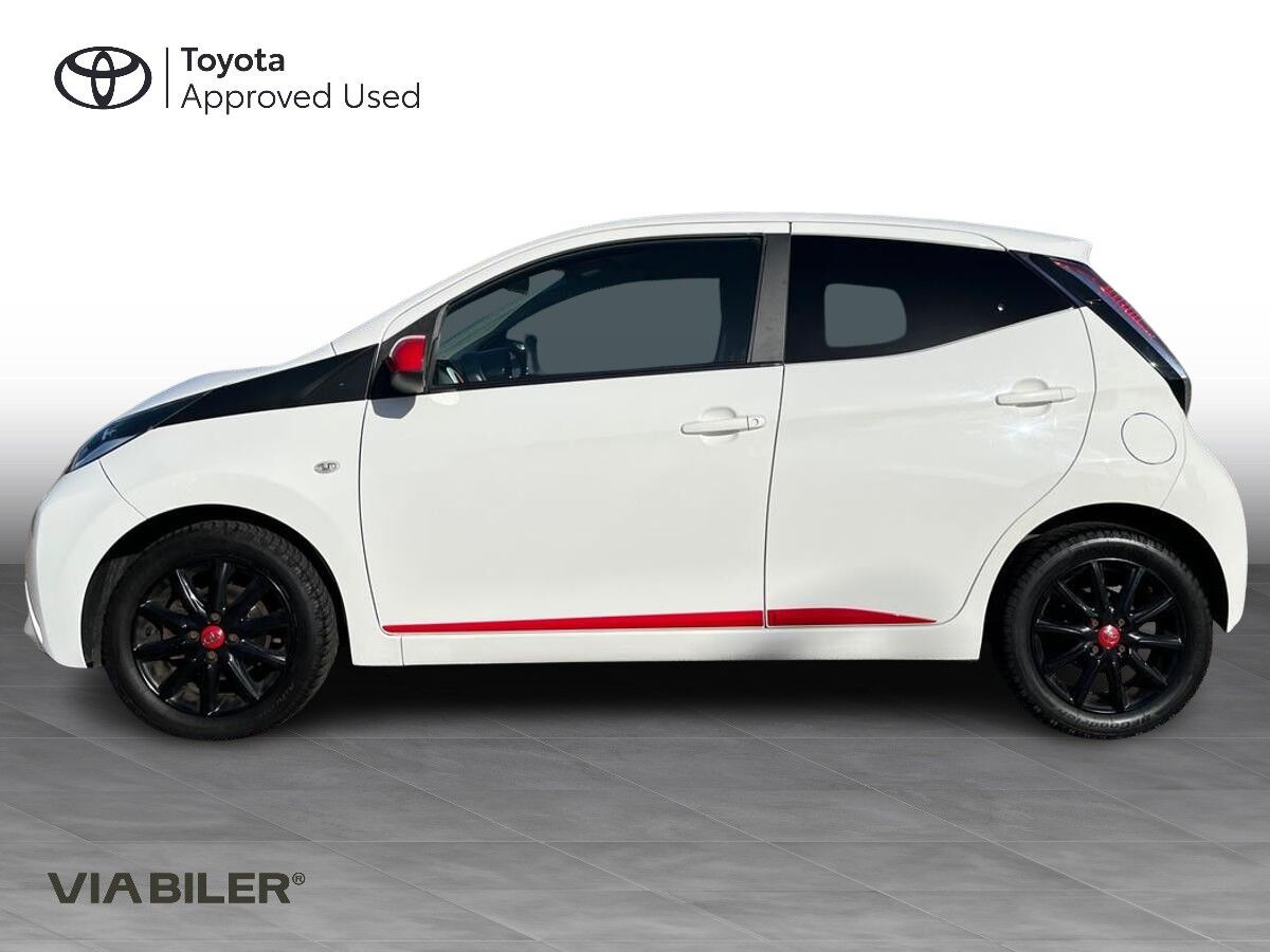 Hvid Toyota Aygo fra 2016