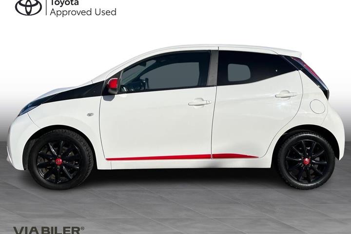 Hvid Toyota Aygo fra 2016