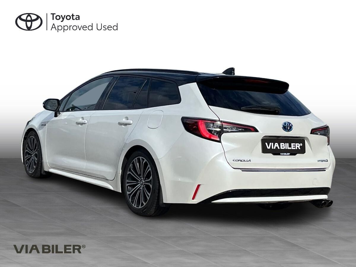 Hvid Toyota Corolla fra 2019