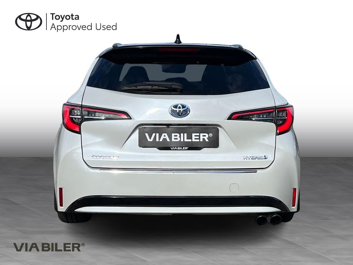 Hvid Toyota Corolla fra 2019