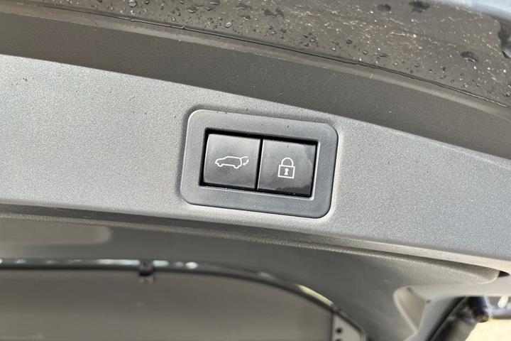 Hvid Toyota Corolla fra 2019