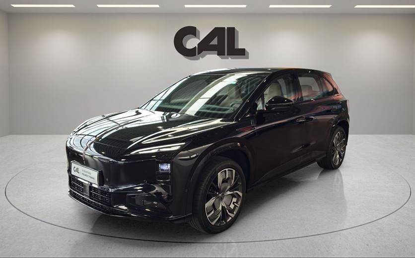 Hongqi EHS7 EL Performance Ltd 4WD 619HK 5d Aut.