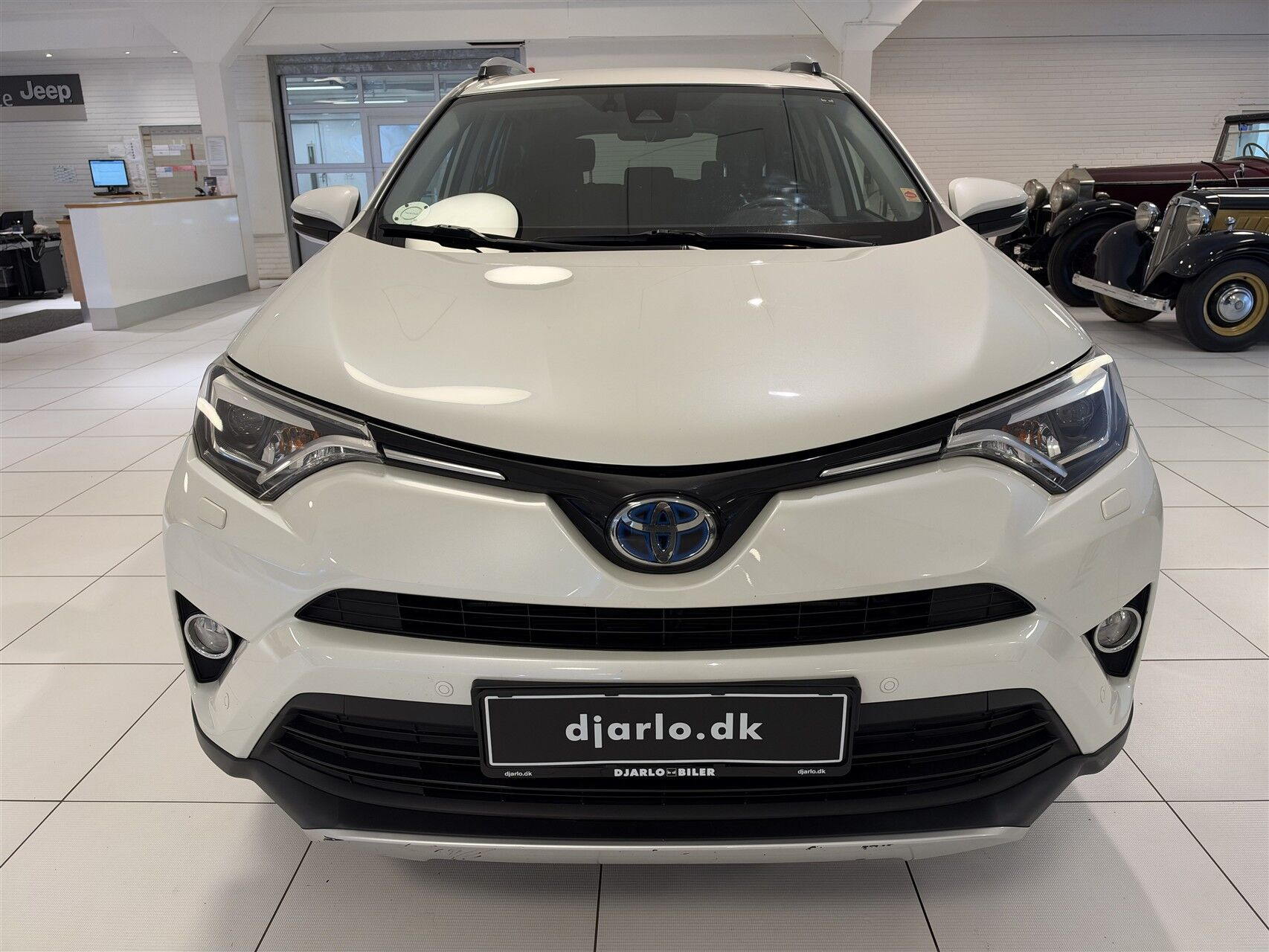 Hvid Toyota RAV4 fra 2016