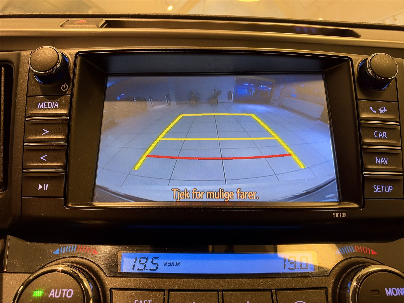 Hvid Toyota RAV4 fra 2016