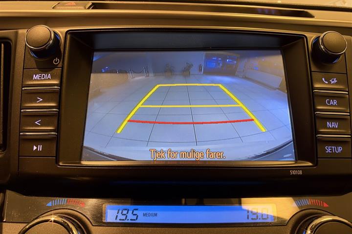 Hvid Toyota RAV4 fra 2016