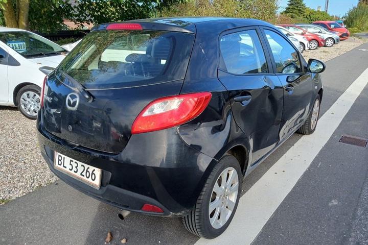 Sort Mazda 2 fra 2009