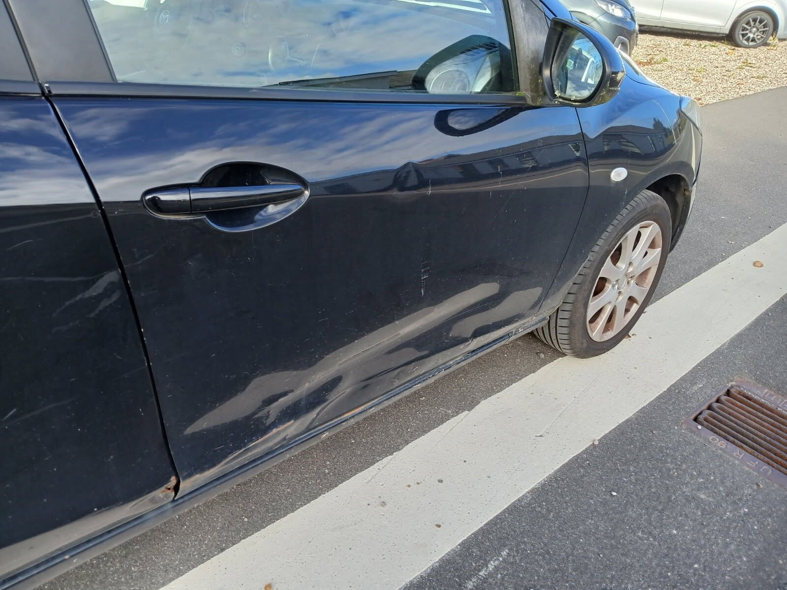 Sort Mazda 2 fra 2009